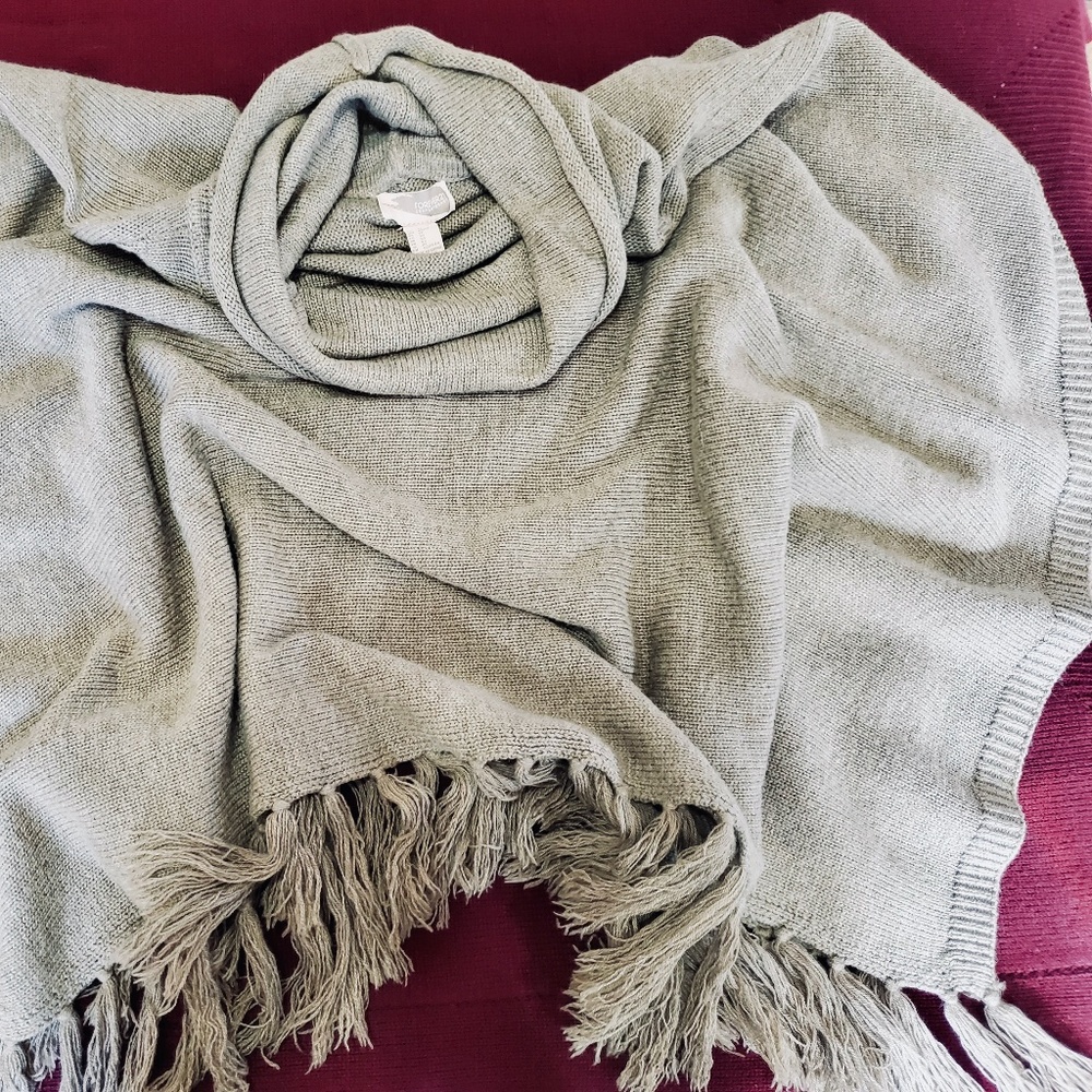 Forever 21 Grey Pancho Sweater - Picture 3 of 7